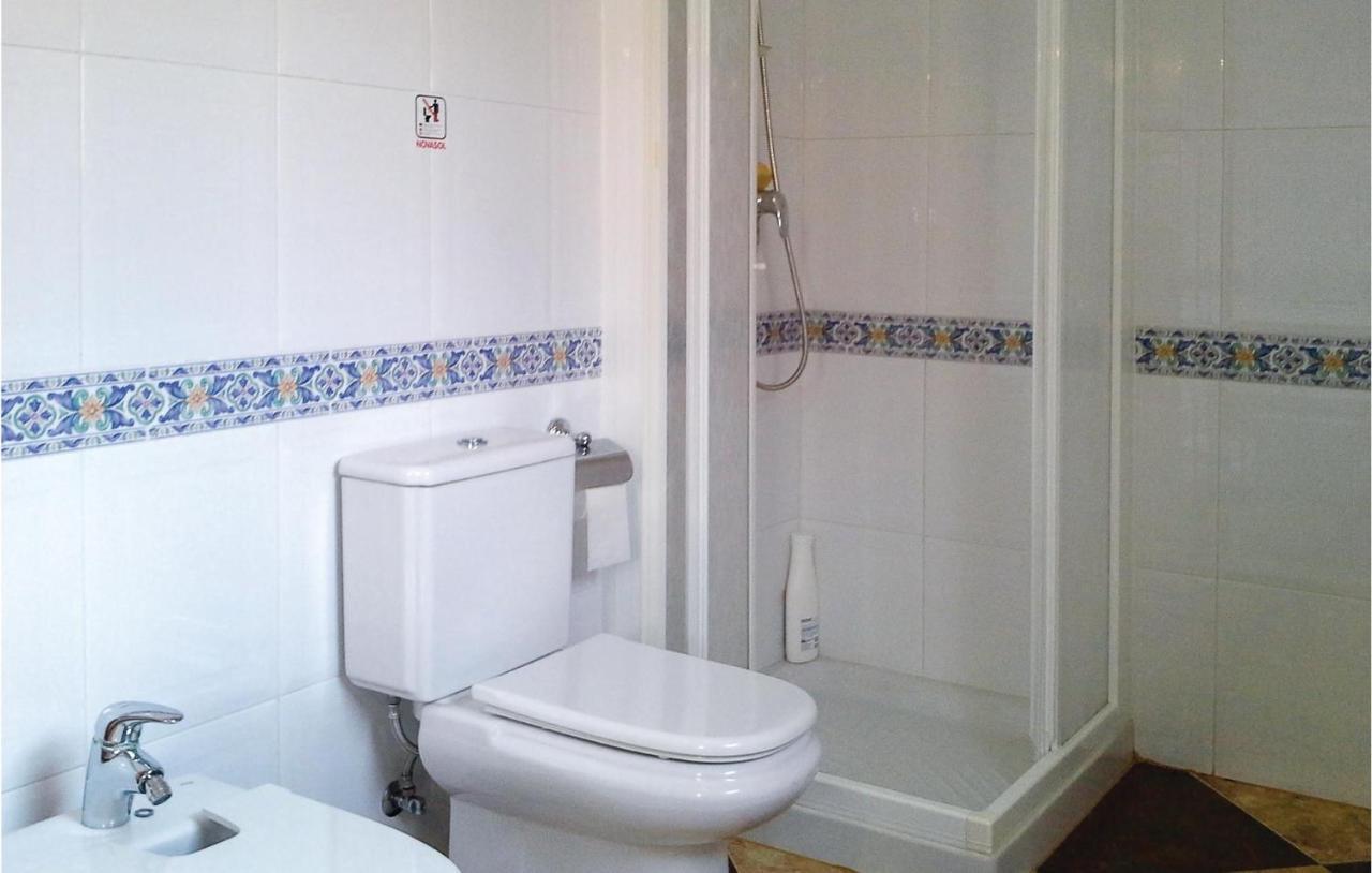 Awesome Home In Portman With Kitchen Ngoại thất bức ảnh