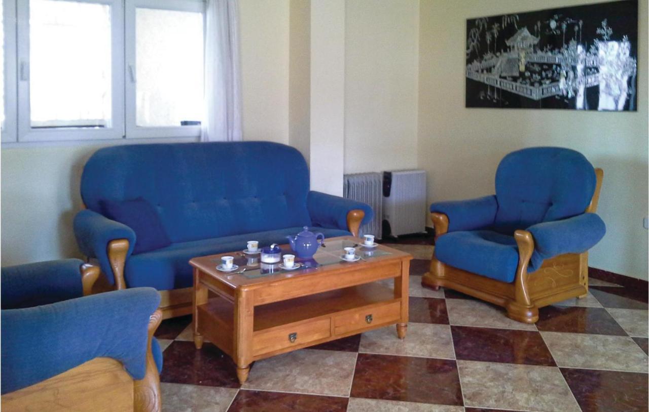 Awesome Home In Portman With Kitchen Ngoại thất bức ảnh